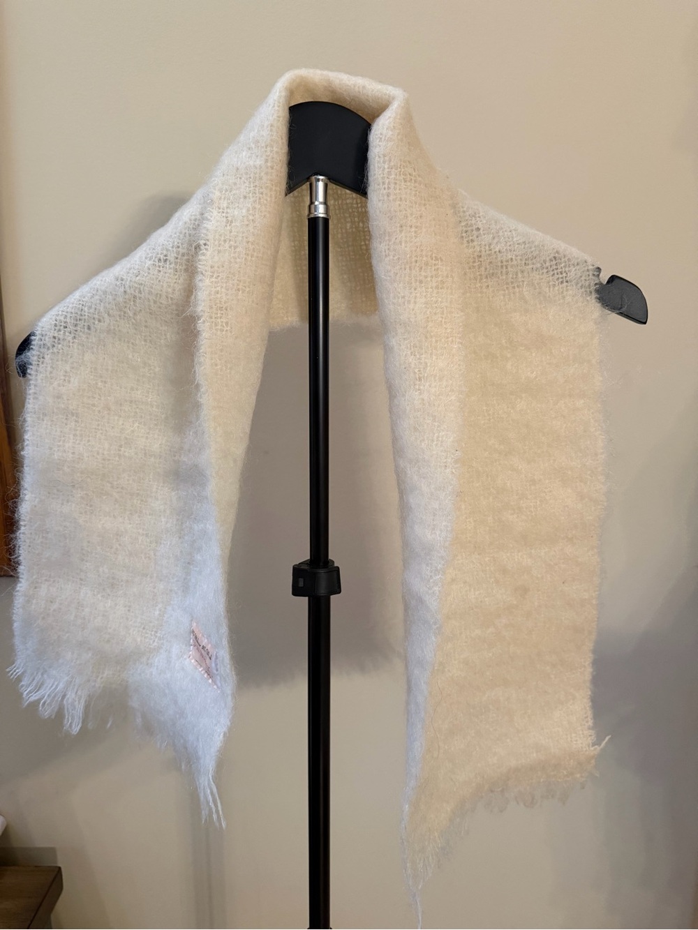 Vintage Scotland Mohair Wool Scarf Ivory Fuzzy Fringe‎ Shawl Wrap